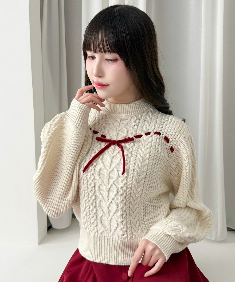 ハート型のはしごリボンがとびきりキュートなニットプルオーバー♡