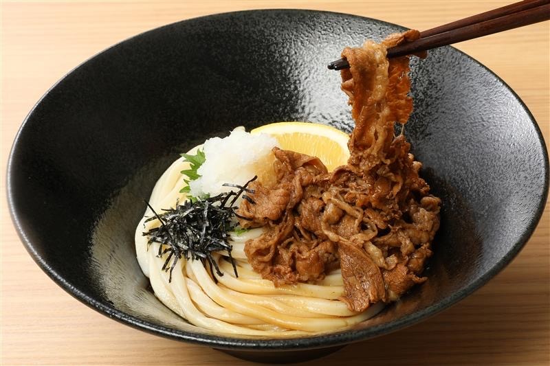夏にぴったりの【牛肉だし醤油うどん】🌿