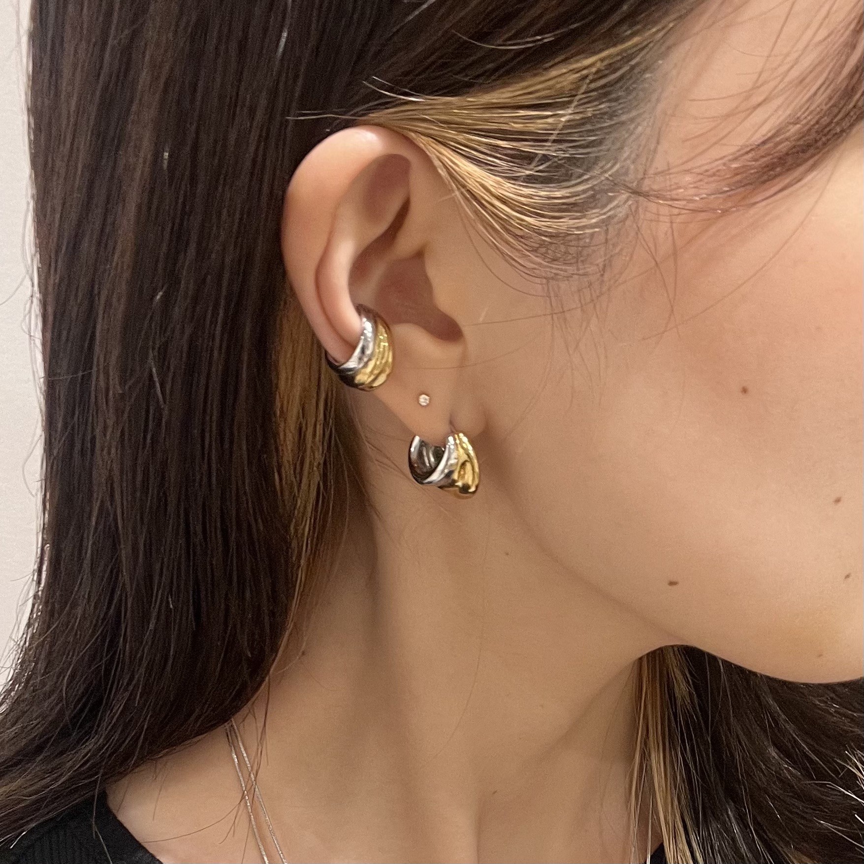 【⛓️存在感たっぷりなバイカラーピアス⛓️】