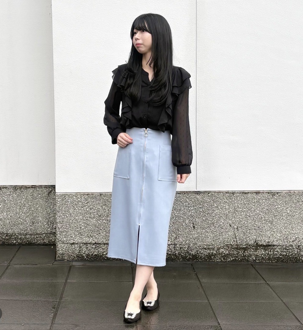 オフィスカジュアルコーデにおすすめ✨新作ブラウス