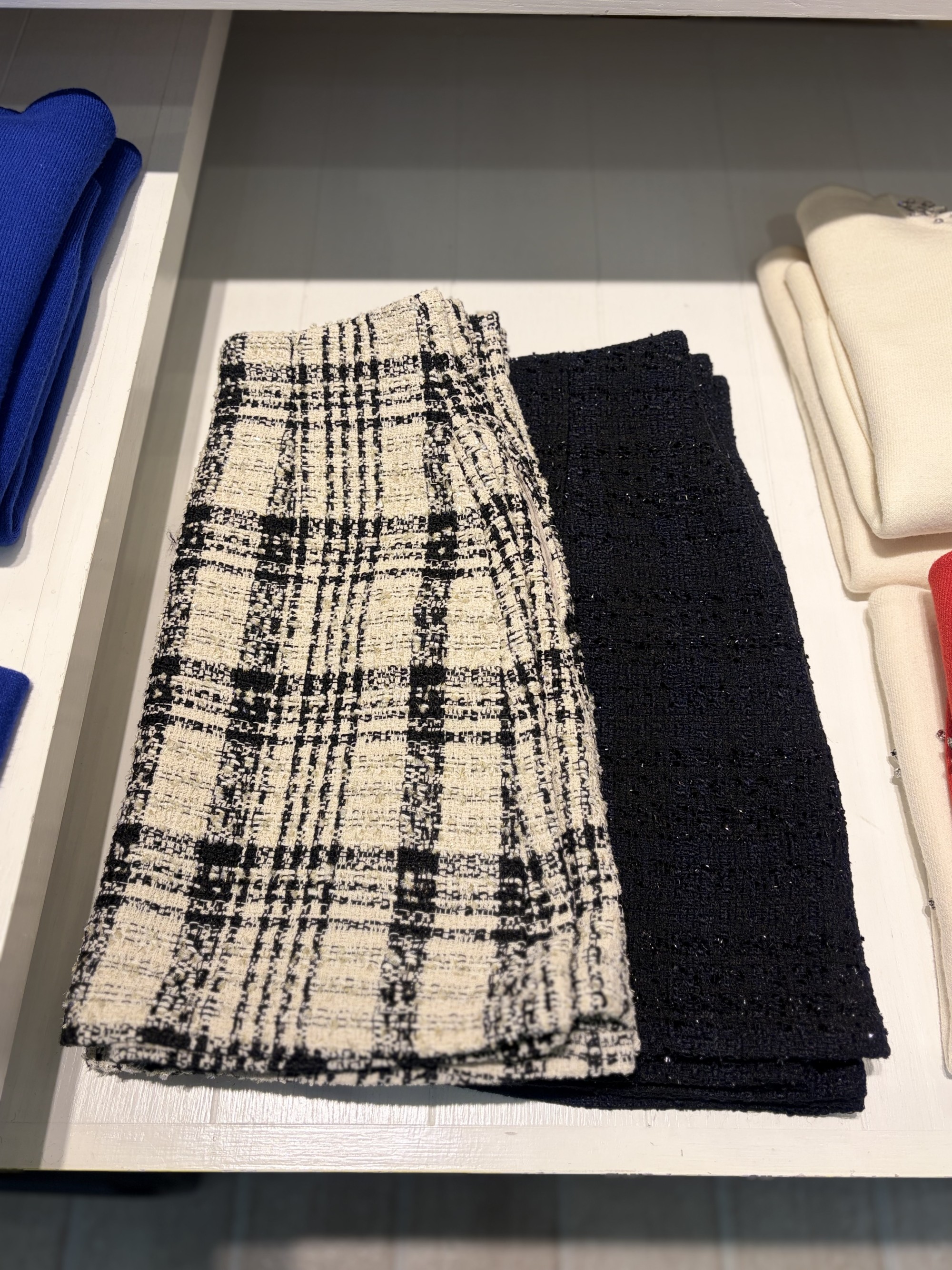 【綺麗に見える丈にこだわった】ツイードミニスカート