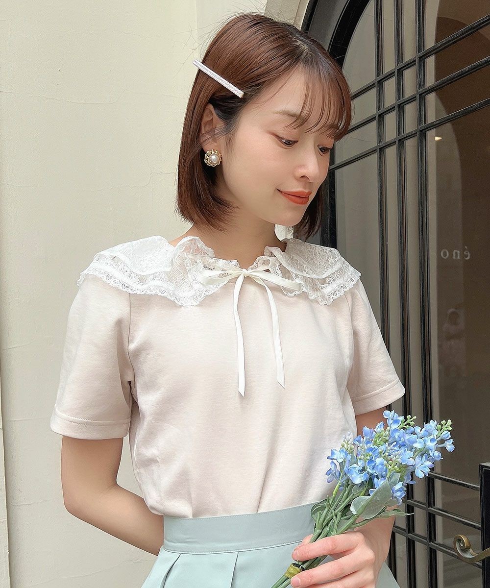 レースフリルの衿がガーリーなカットトップス🎀