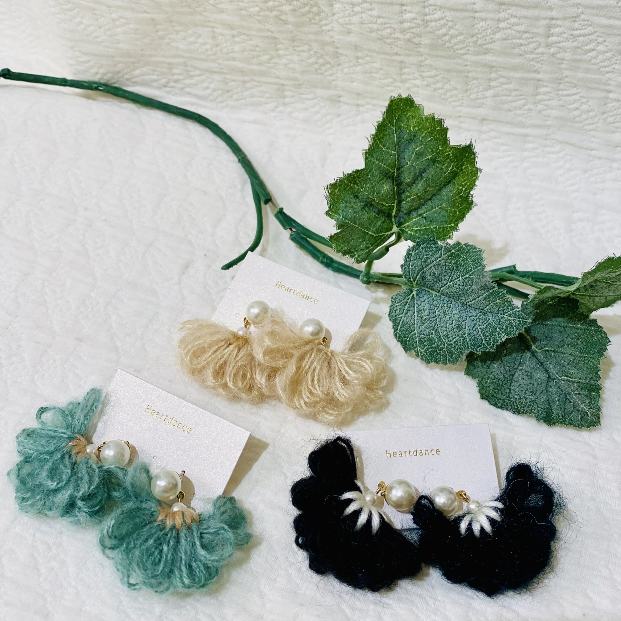 「新作アイテム」フラワーニットピアス🌼