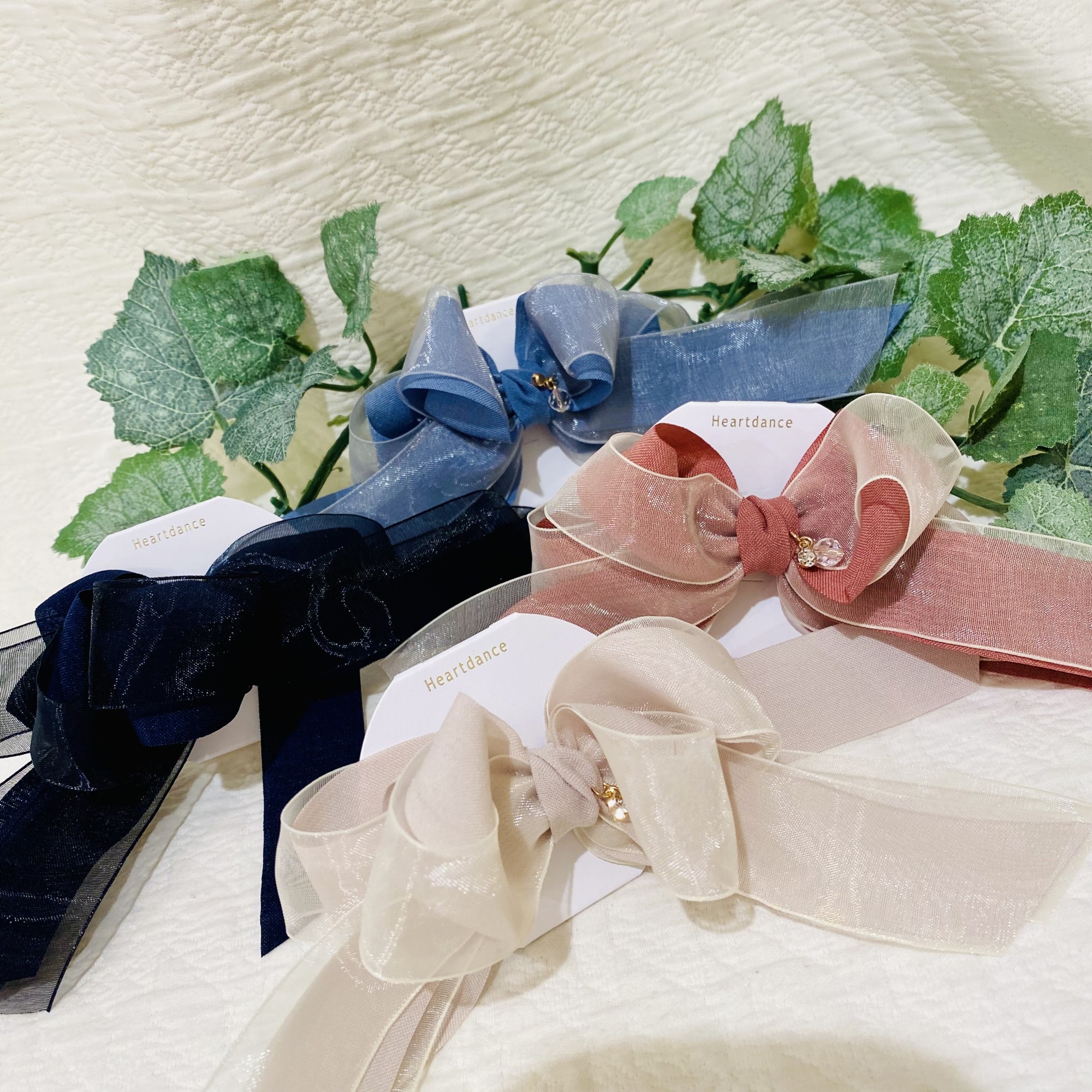「オススメアイテム」🎀異素材リボンフックポニー
