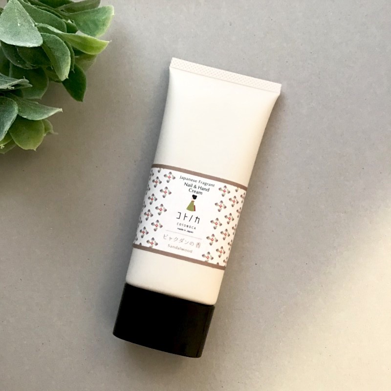 コトノカ ネイル&ハンドクリーム(ビャクダンの香)