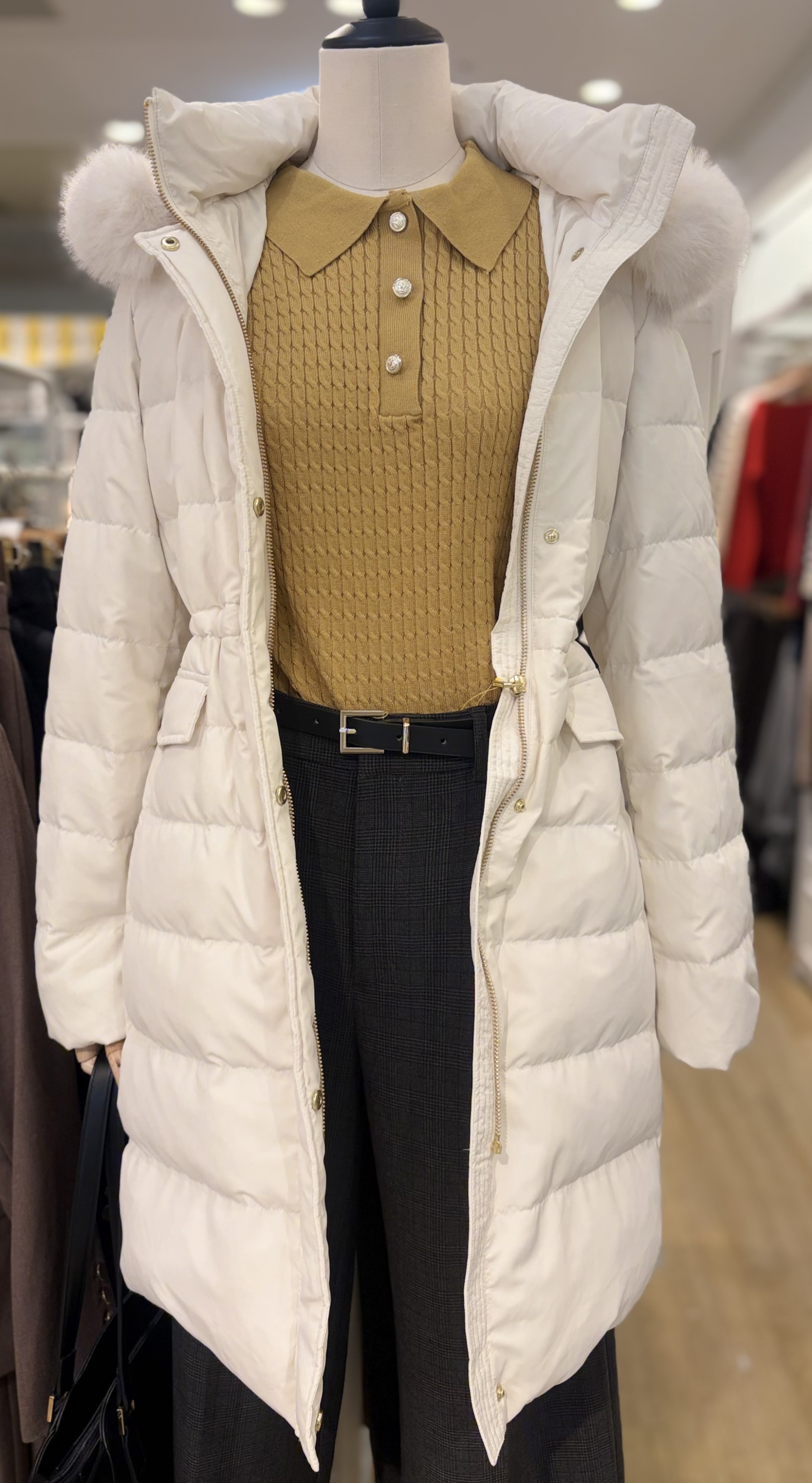 【保湿性もしっかりキープ】ダウンコート