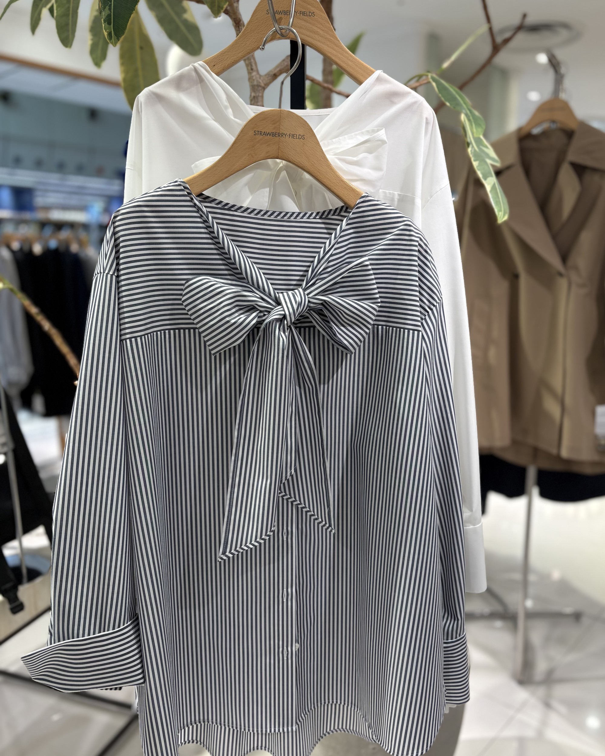 ボウタイシャツ