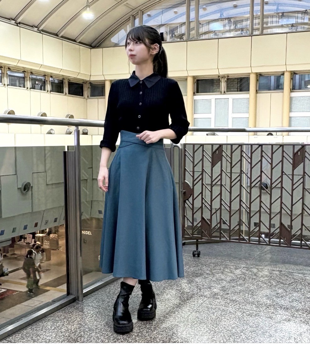 秋の通勤スタイルに🍂衿ドッキングリブニット