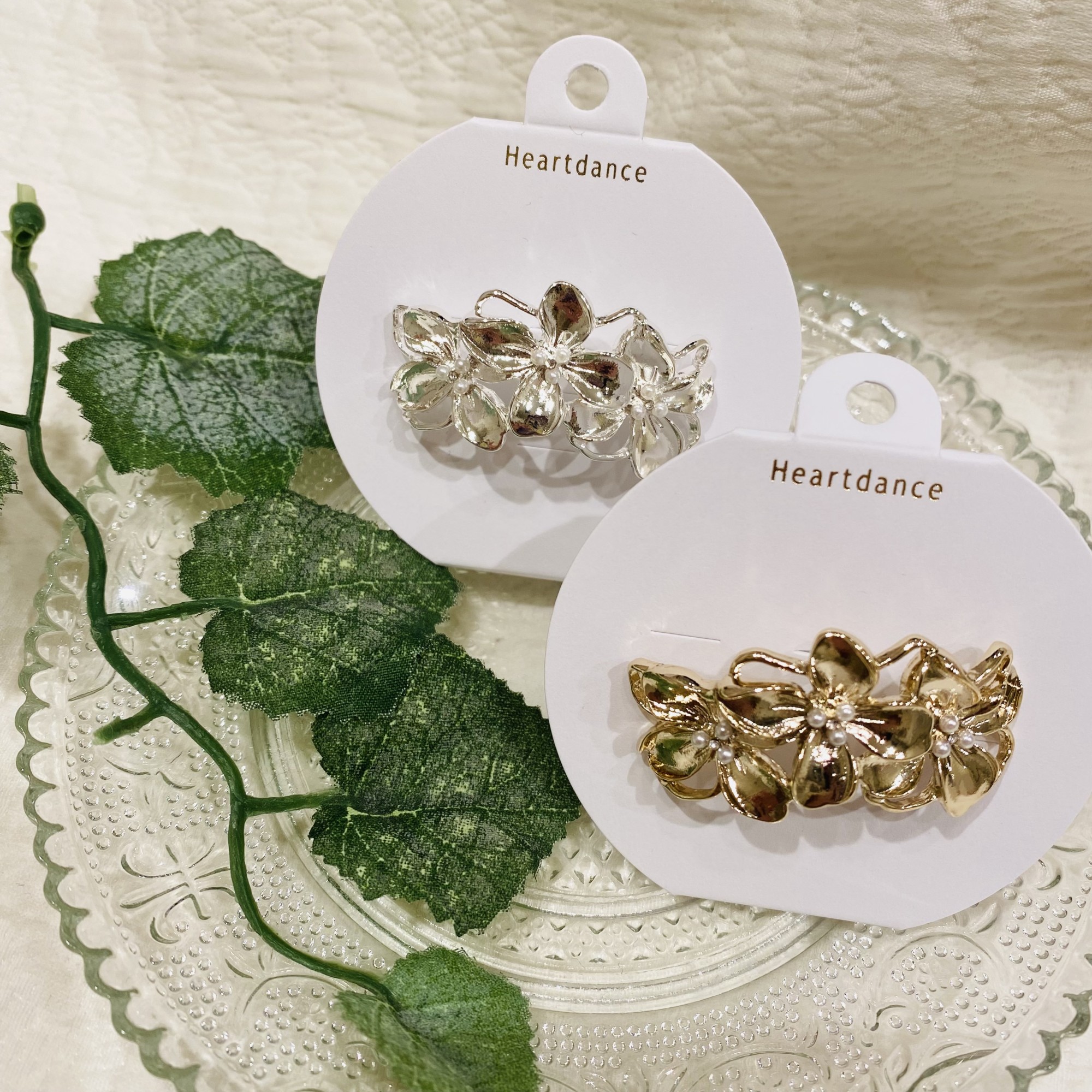 新作アイテム✨メタルフラワーフックポニー🌼