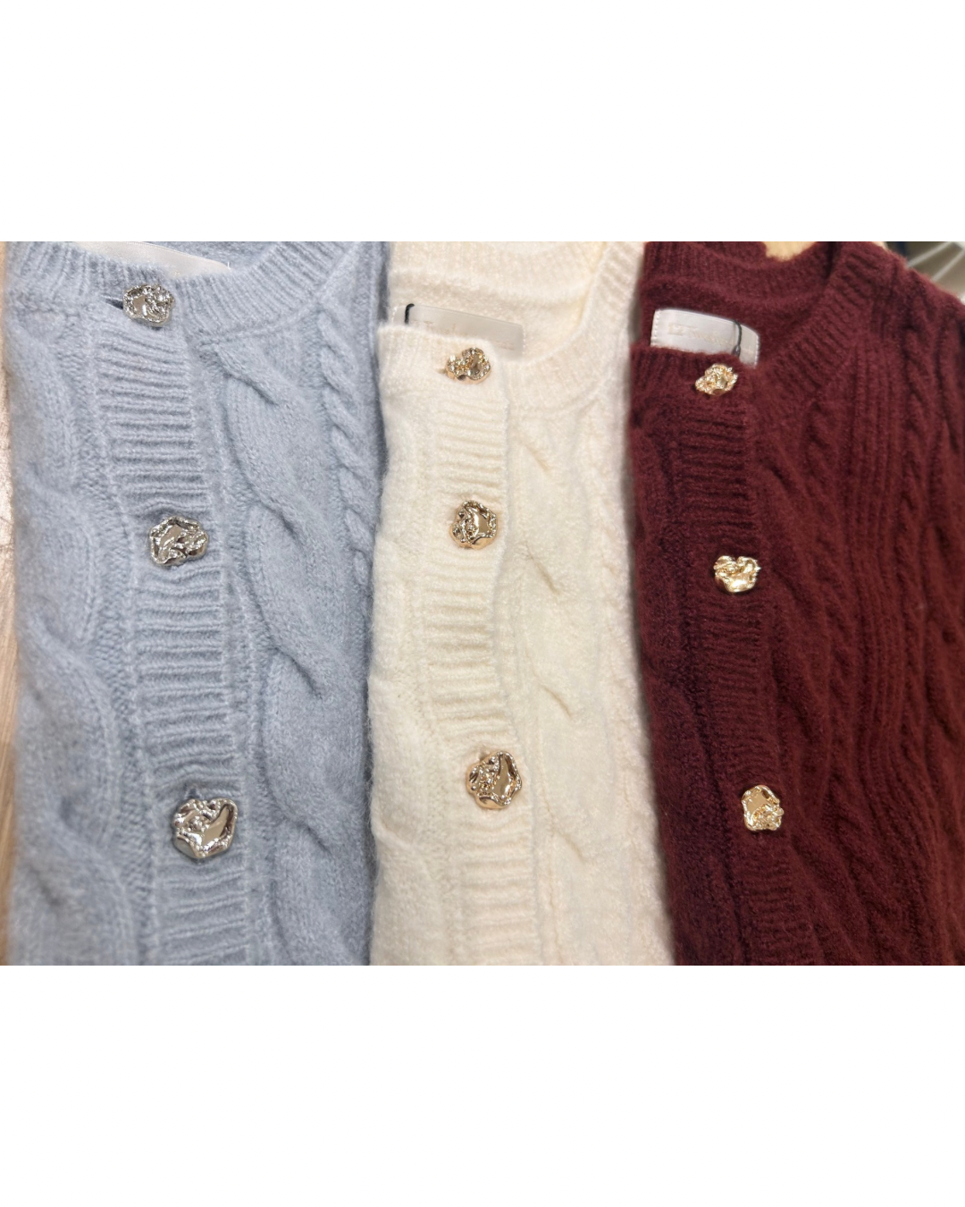 ~ new arrivals✨~ 冬のオフィスカジュアルコーデ🖊🖤