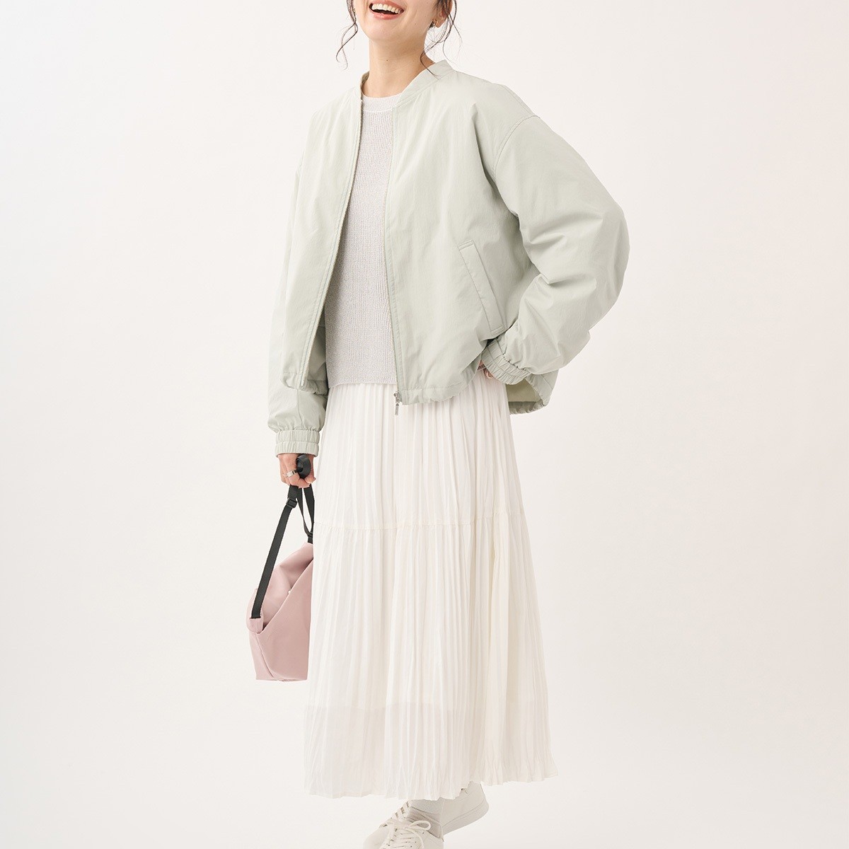 春を先取り！雨や汚れに強い【すごナノ撥水】のきれいめ薄綿ジップブルゾン