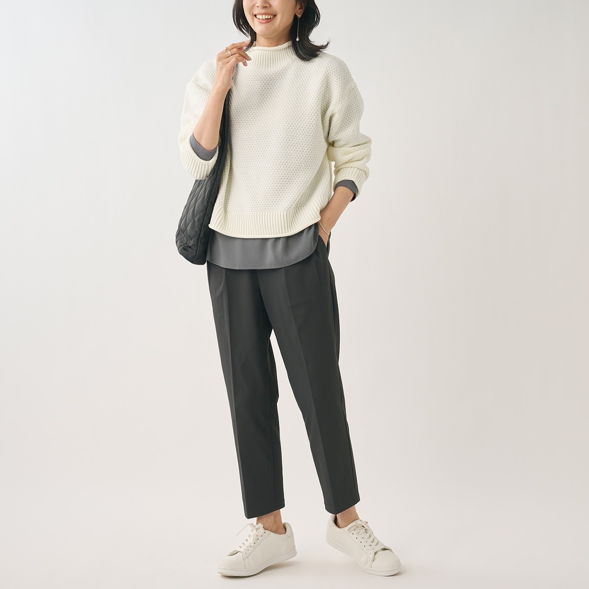 冬の定番！きれい見えと暖かを両立した美脚テーパードパンツ