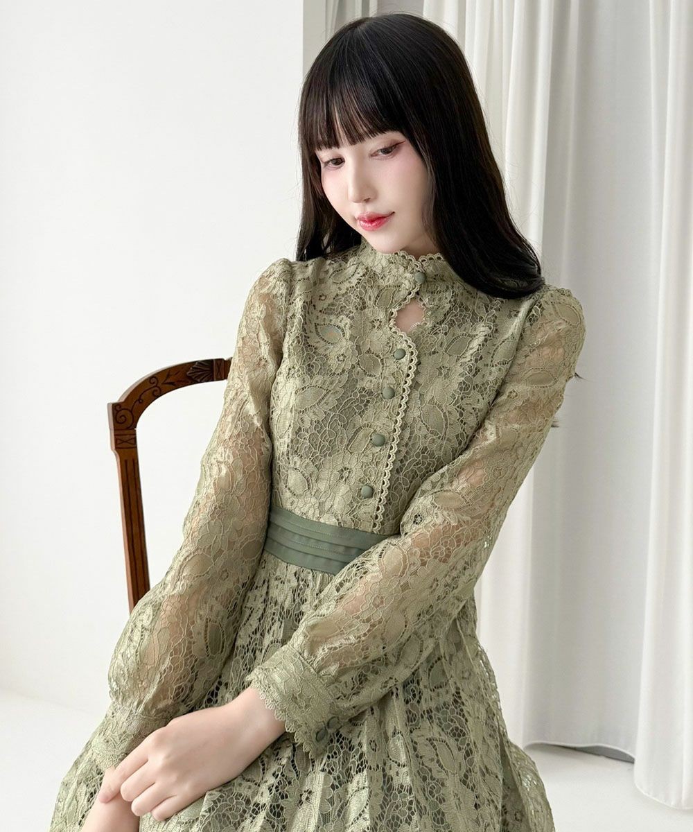 総レースで仕上げたとびきりクラシカルなワンピース👗