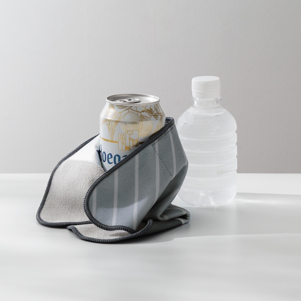 大人気の巻くだけ保冷クロスシリーズにパウチ飲料向けサイズが新登場