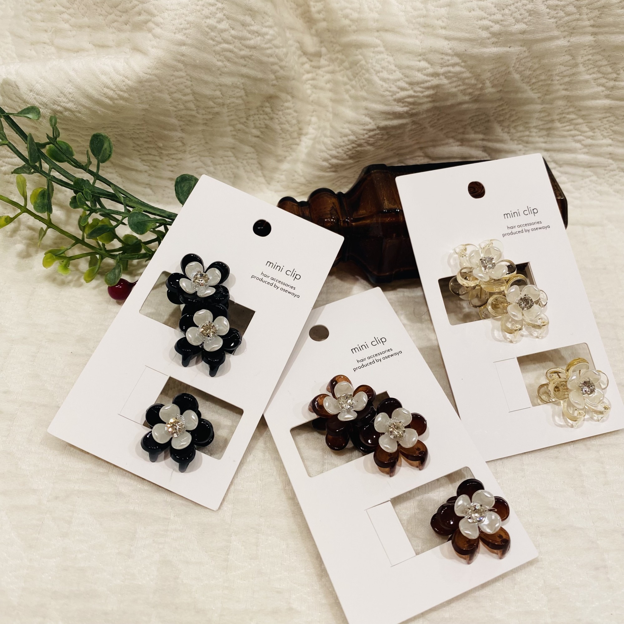 「再入荷アイテム」✨フラワーミニバンスクリップ🌼
