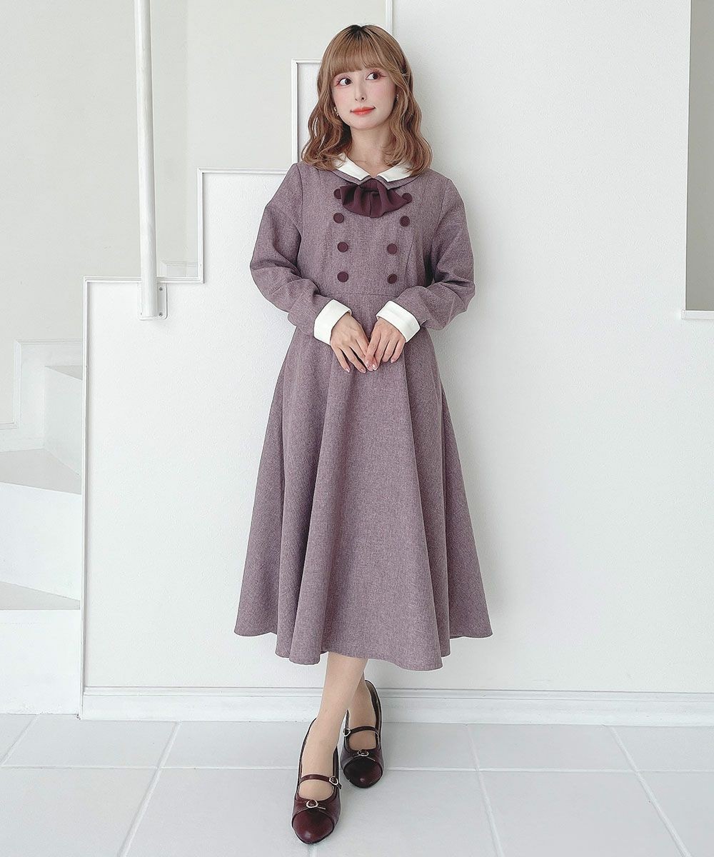 クレリックのダブルカラーがとびきりレトロなワンピース♡