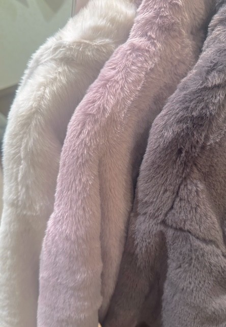 〘これで 5,500円⁉ 毎年大人気〙ファーコート