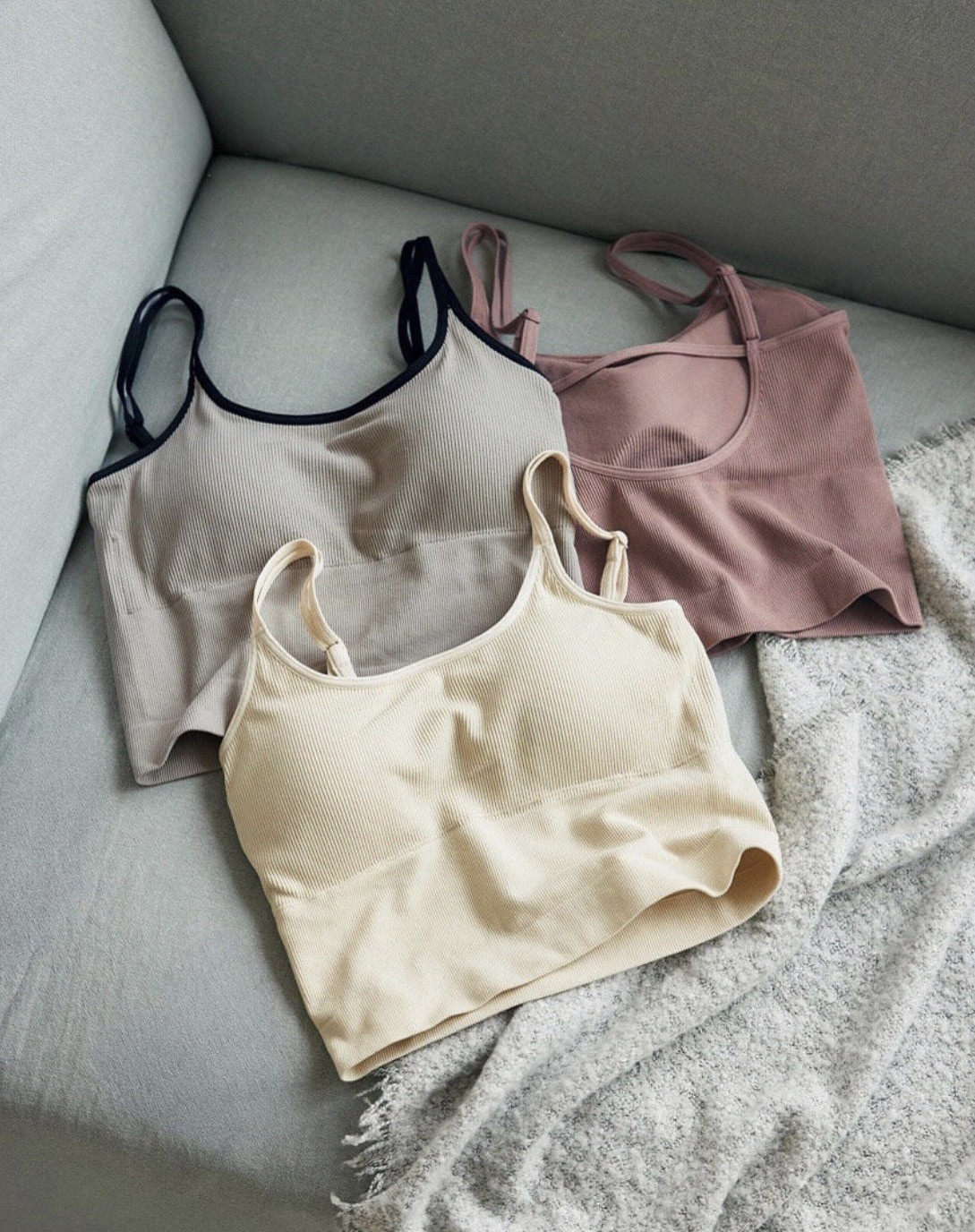 ブラトップ新色入荷☆