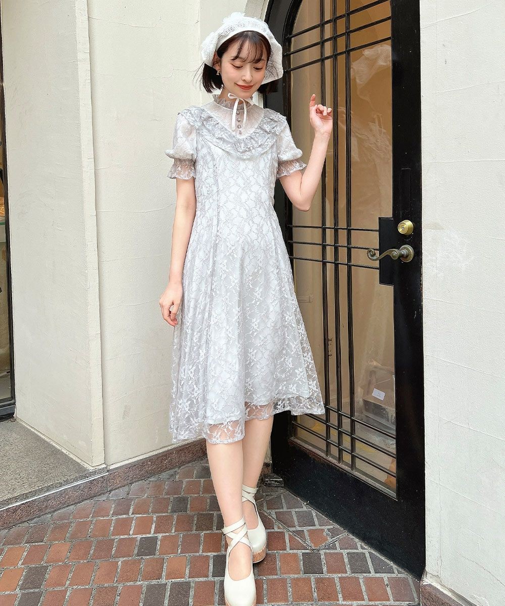 総レース使いがガーリーで特別感たっぷりのワンピース
