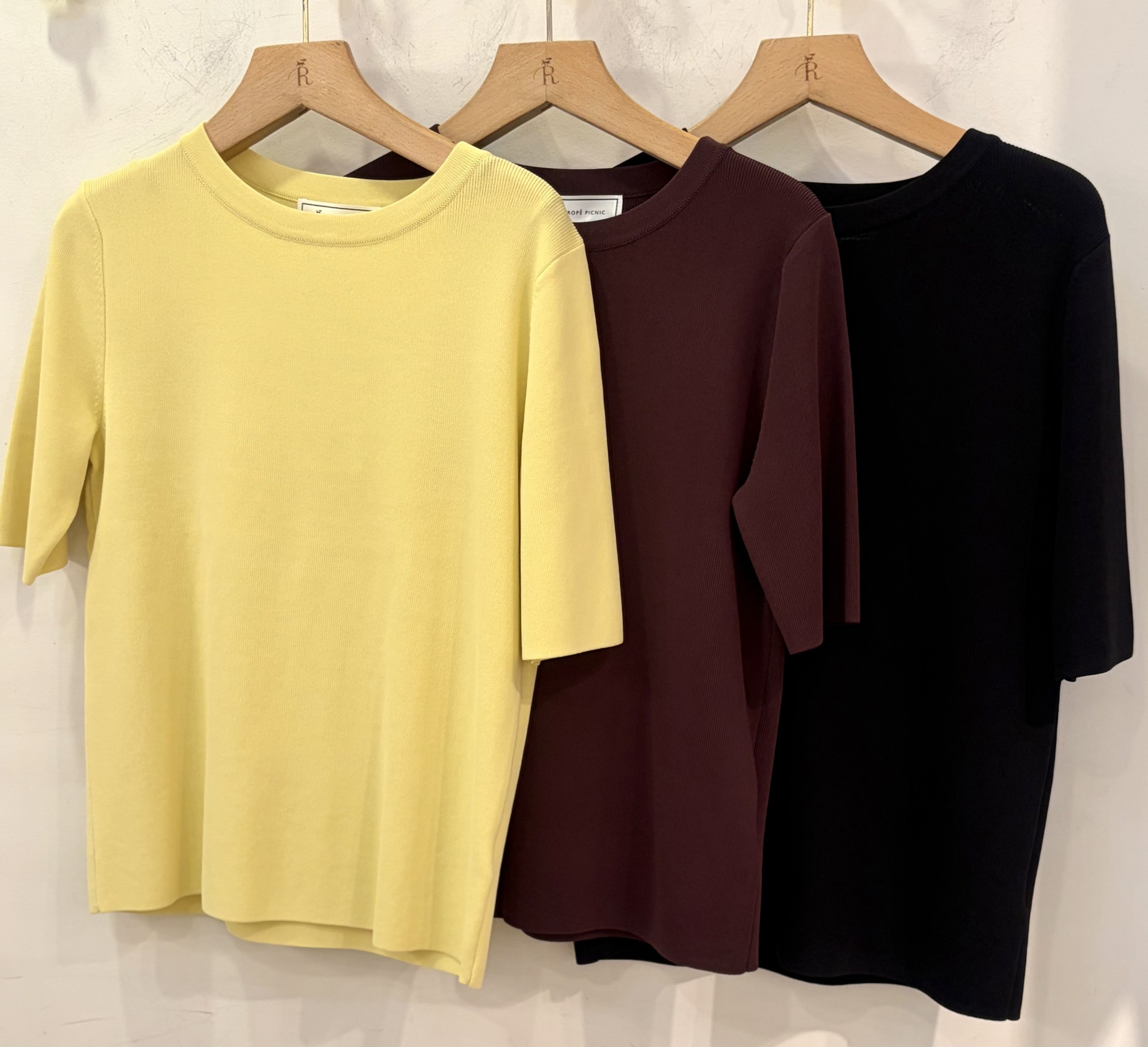 【どこから見られても、スキなくステキ】 機能性抜群の万能トップス。