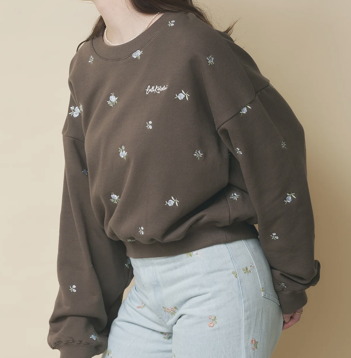 【9/11発売✨】エンブロイダリースウェットトップス