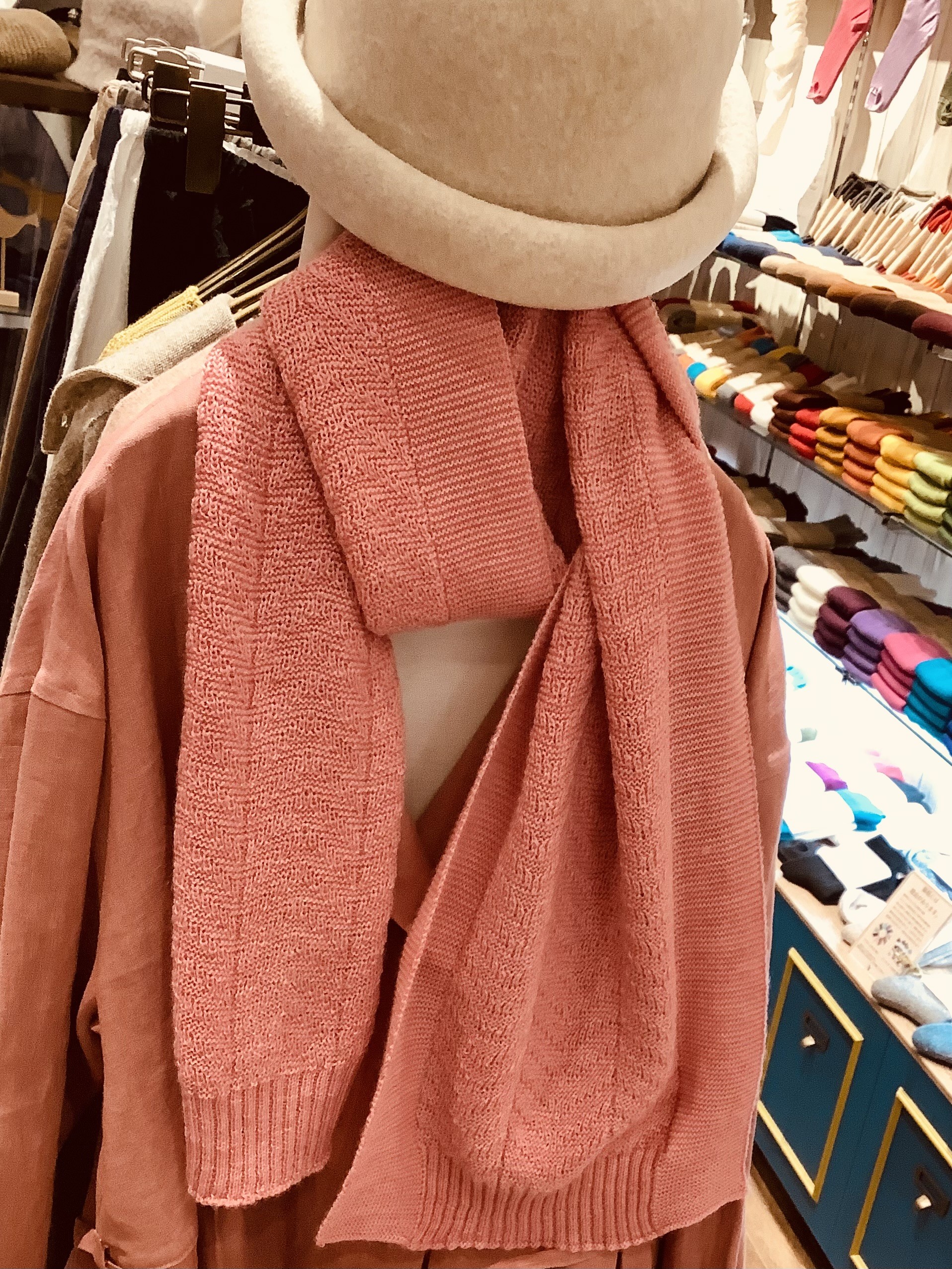 ちょうど良さが魅力！『メリノウール100%ヘリンボーン柄マフラー』