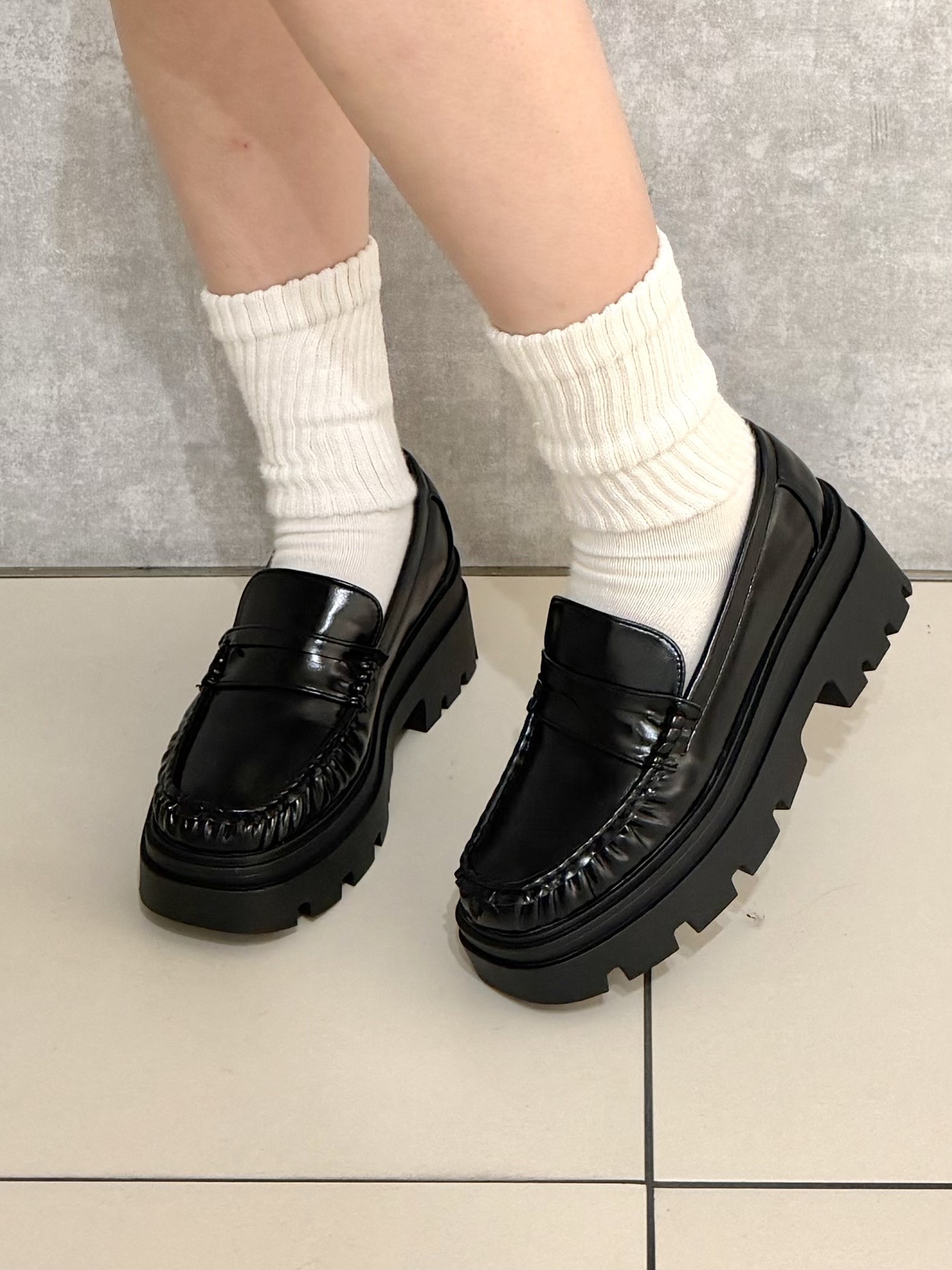 【足先ゆったり✨️】厚底スクエアローファー