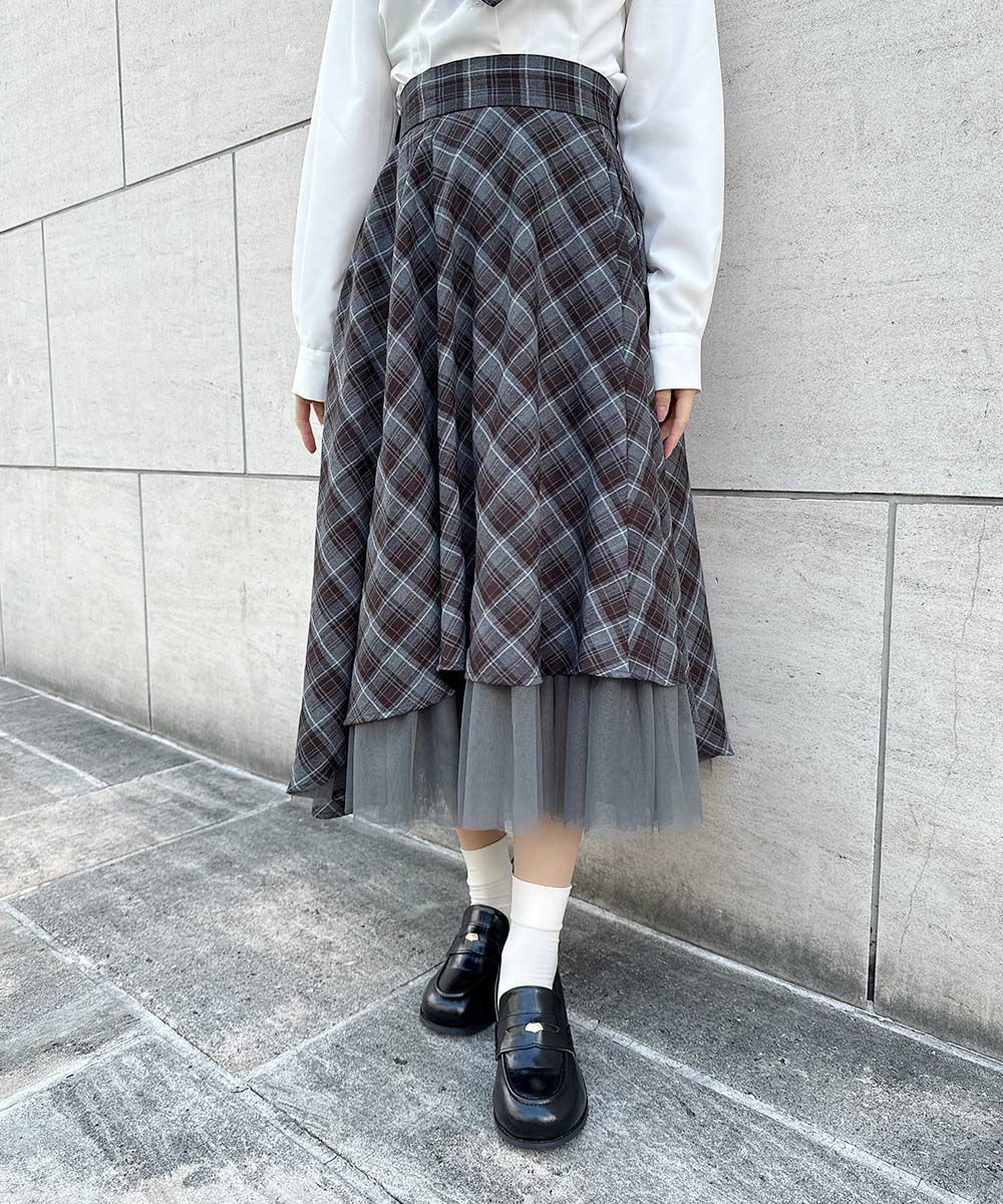 フロント裾からチュールフリルを覗かせたチェックフレアースカート💐
