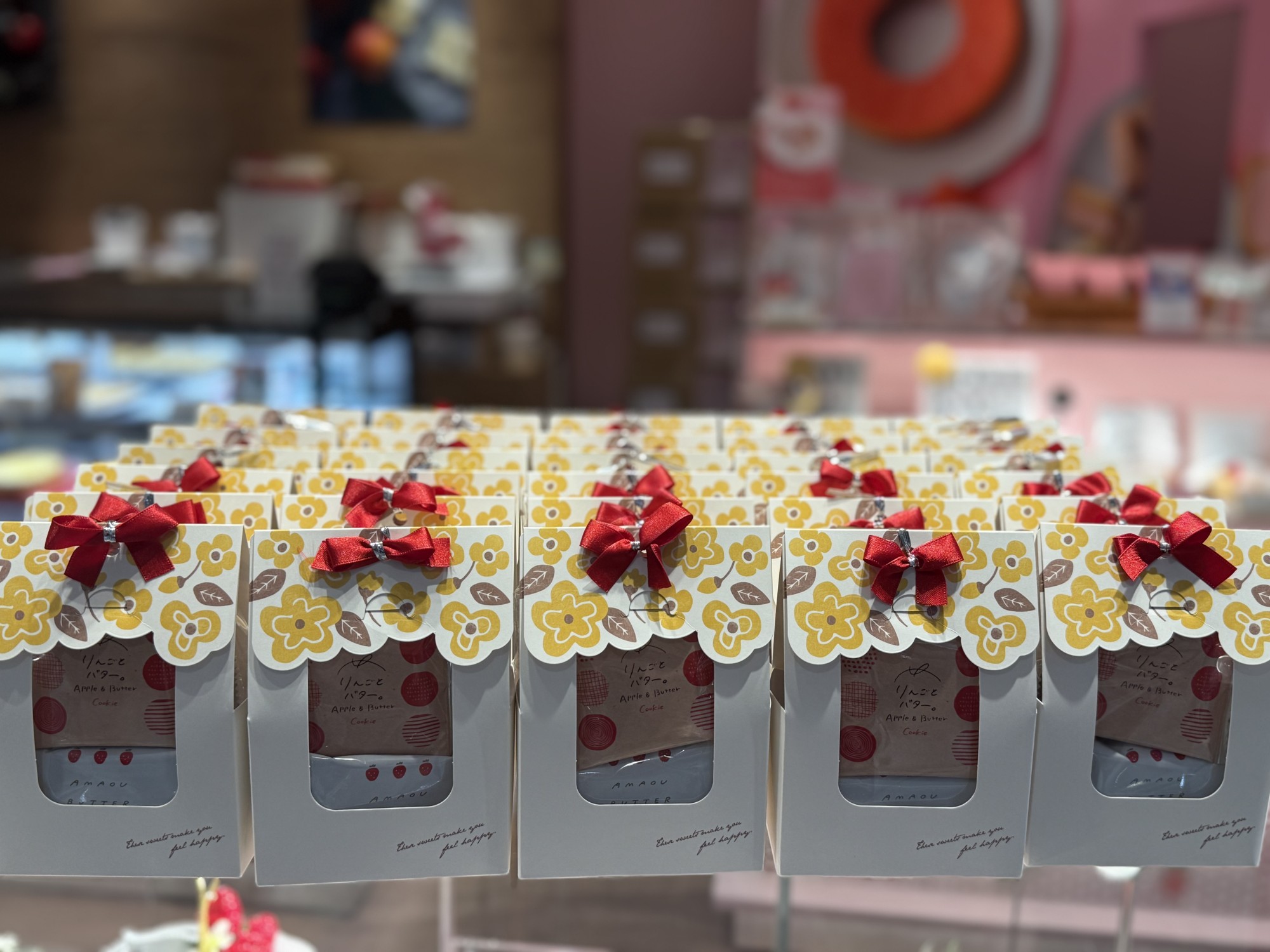 【🍎京都初出店🍓✨】りんごと苺のお菓子専門店オープンいたしました！✨