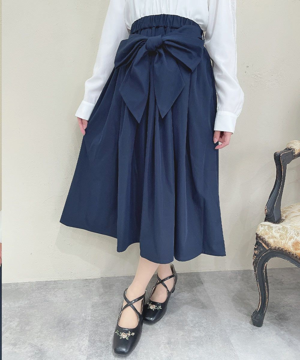 撥水機能を施した、実用性の高いスカート🌷
