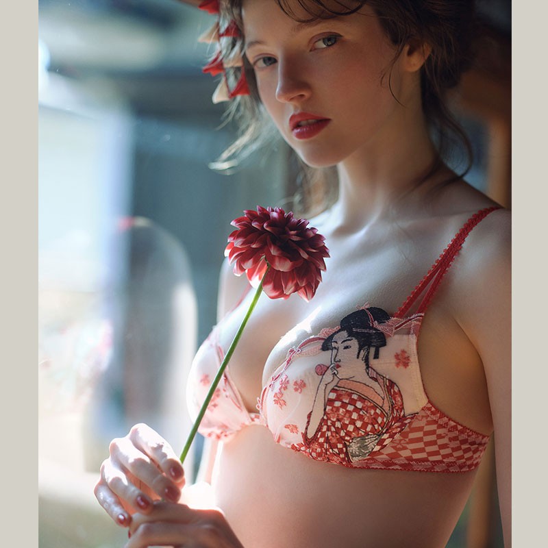 世界の巨匠が生み出したアートを華やかに表現♡巨匠のブラより新作発売