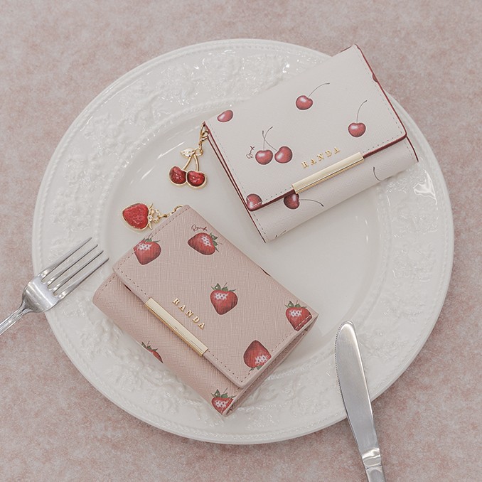 【RANDA（ランダ）】可憐さの中に大人の余裕を感じさせる “Cherry Strawberry Collection” 〈3月19日（木）発売予定〉