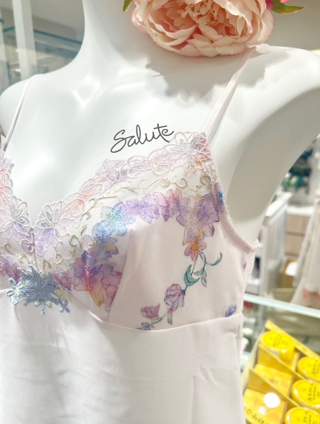 Saluteキャミソール