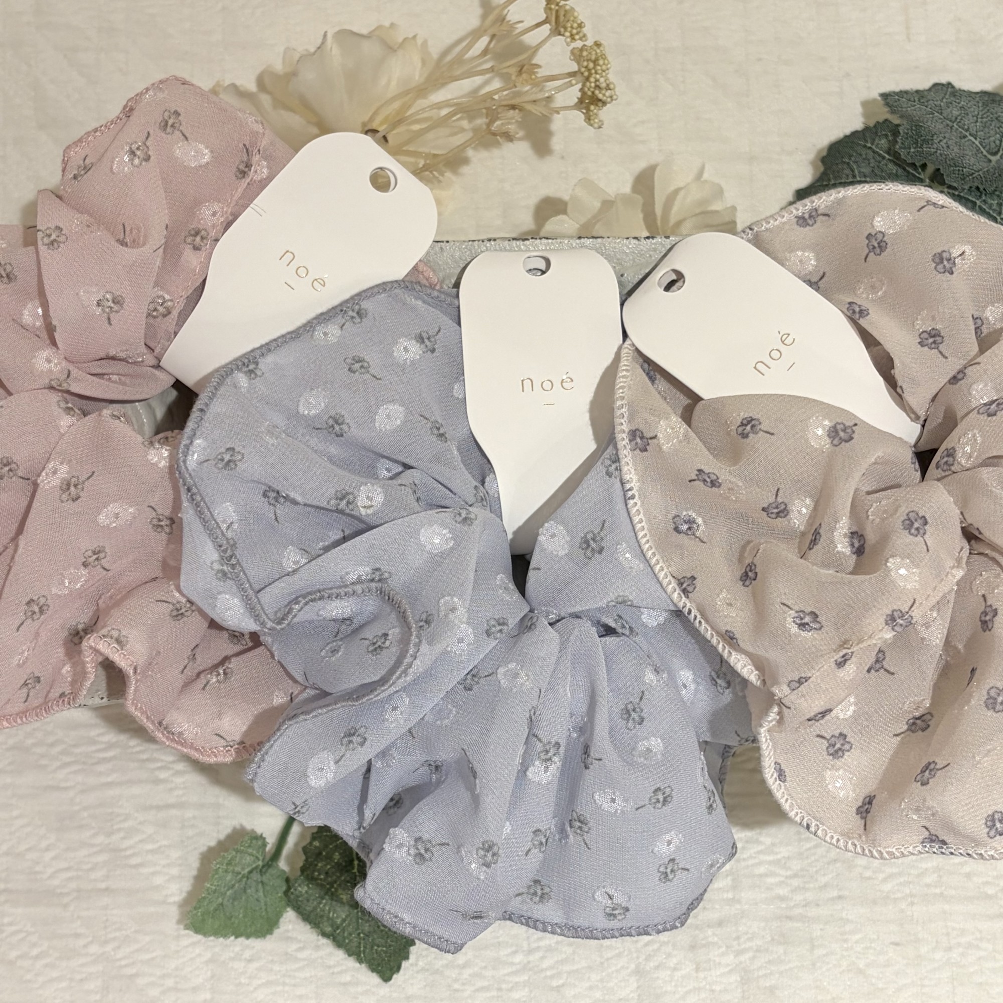 New✨小花柄シアーシュシュ🌼🫧