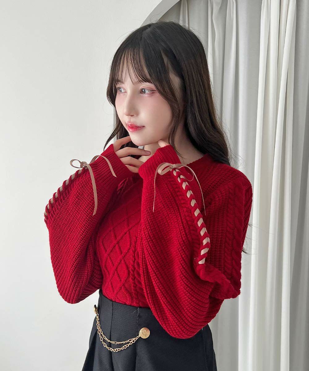袖のリボンレースアップが女の子らしい可愛さのニットプルオーバー♡