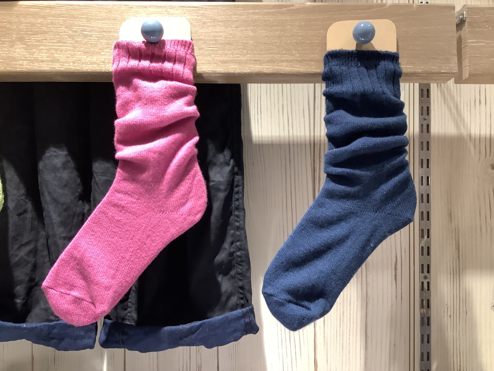 ゆるっと感が可愛い！『メリノウールゆるあったかソックス』