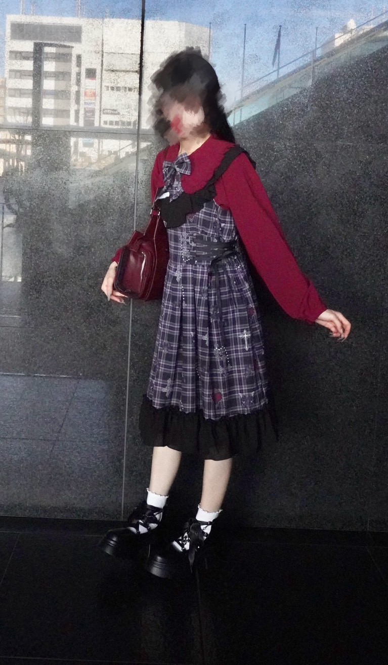 〘お揃いのチェック柄がかわいい〙ちょっぴりダークなクリスマスコーデ