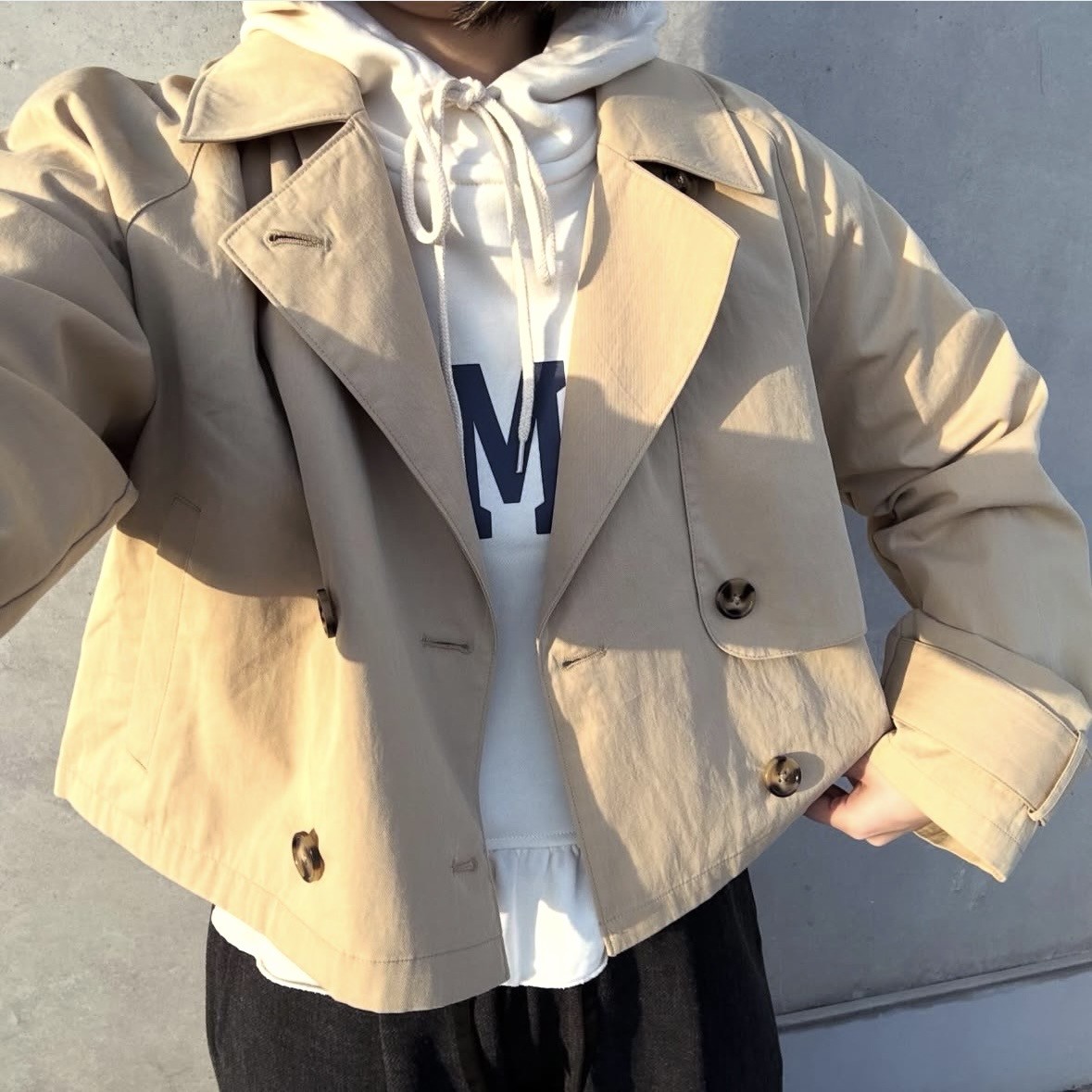 ショートトレンチとフリルパーカー♪