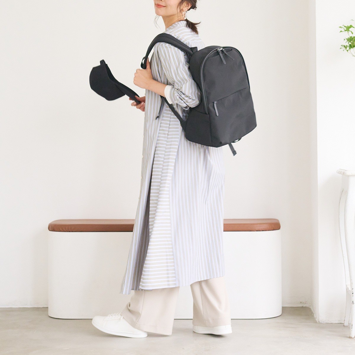 驚きの軽さ約578g！10個のポケットで整う「整理収納リュック」