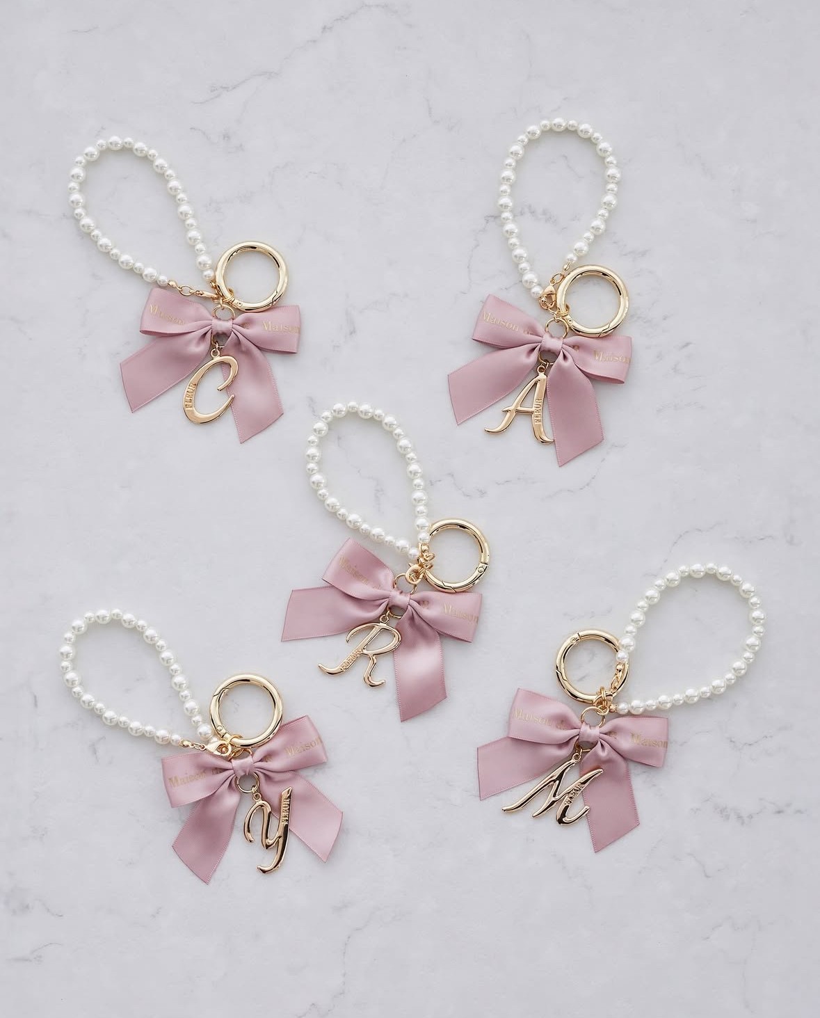 人気のイニシャルチャーム𓂃🎀𓈒𓏸