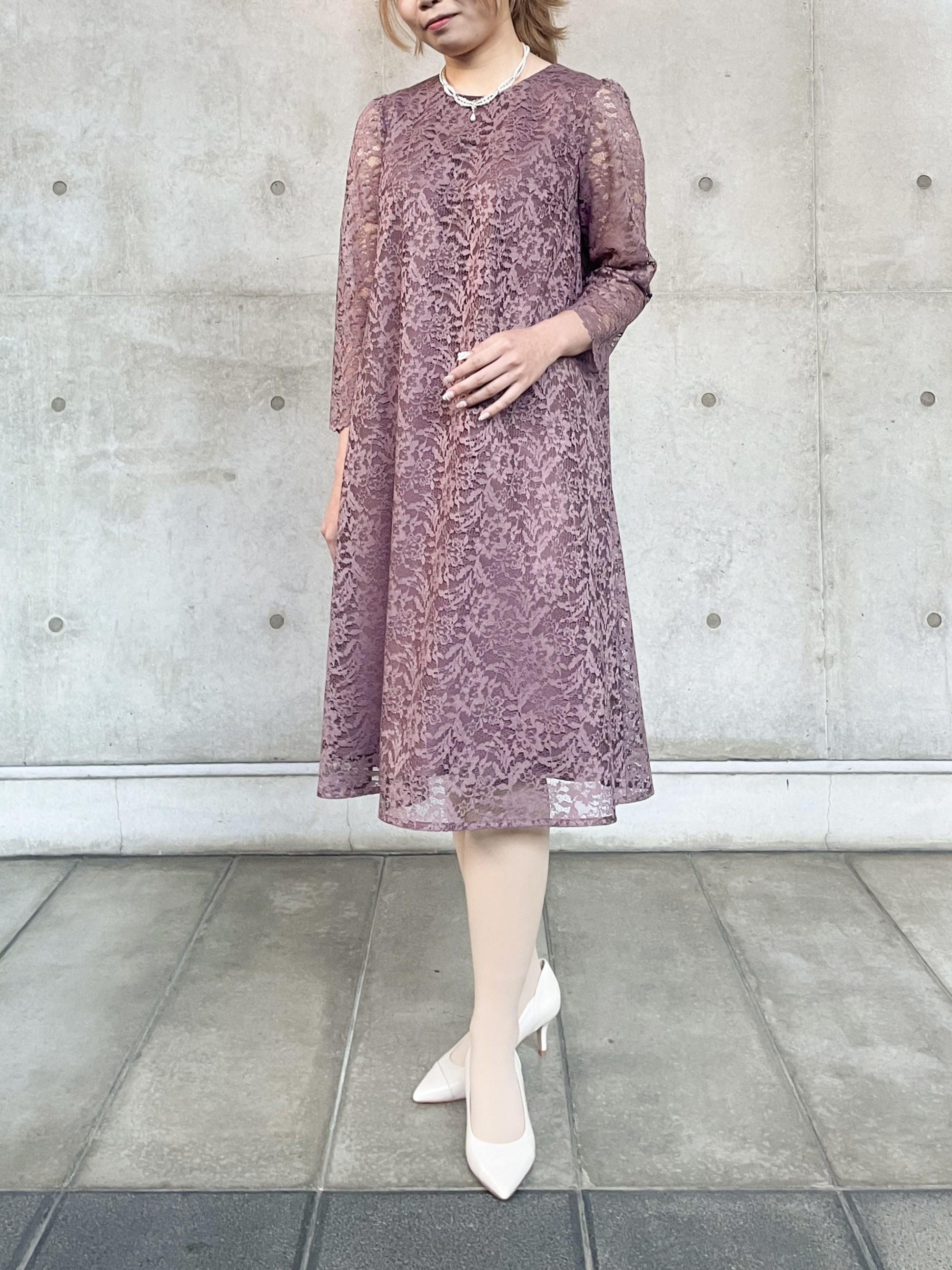 A ラインレースドレス