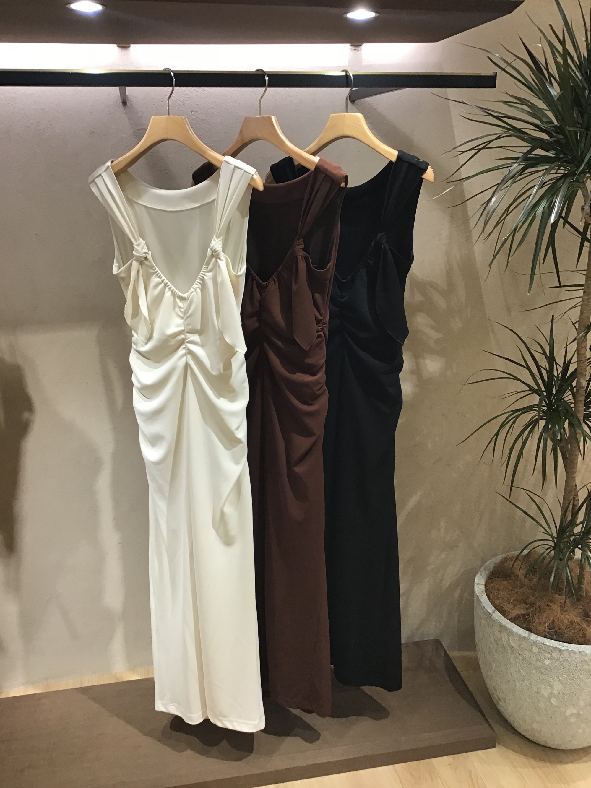 【新作入荷✨】バックシャンカットソーワンピース