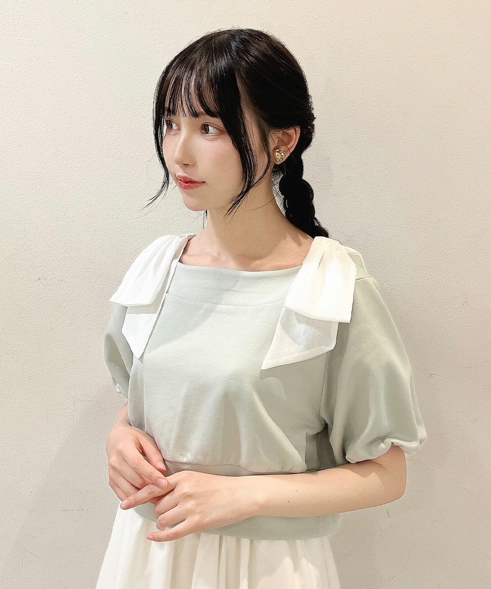 肩にあしらったシアーリボンがキュートなトップス🎀