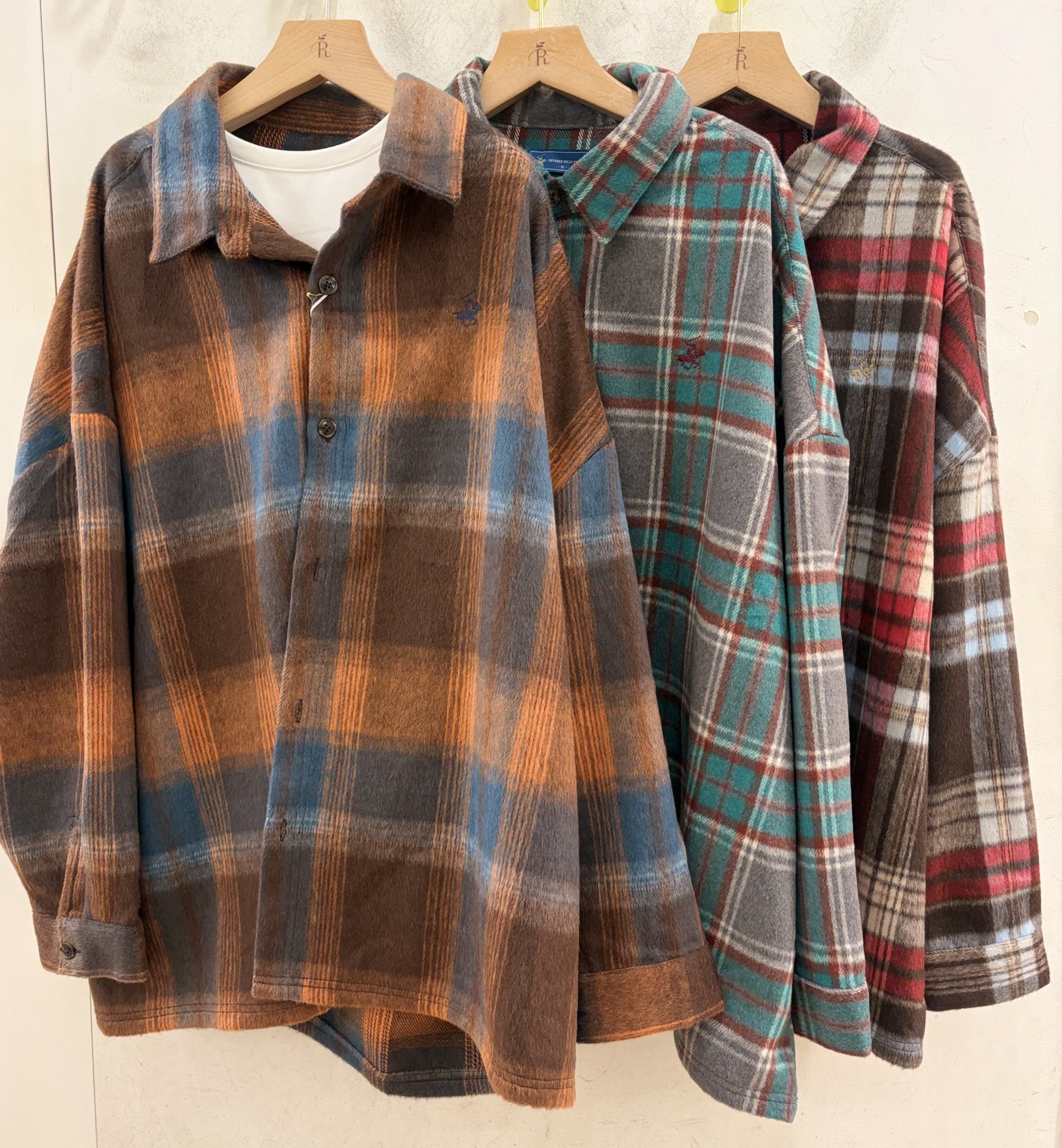 【秋冬のワードローブを格上げ!】チェックシャツ