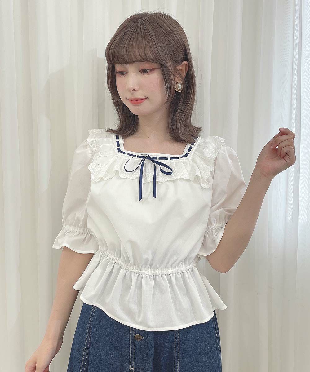 配色のはしごリボンがとびきりキュートで目を惹くブラウス♡