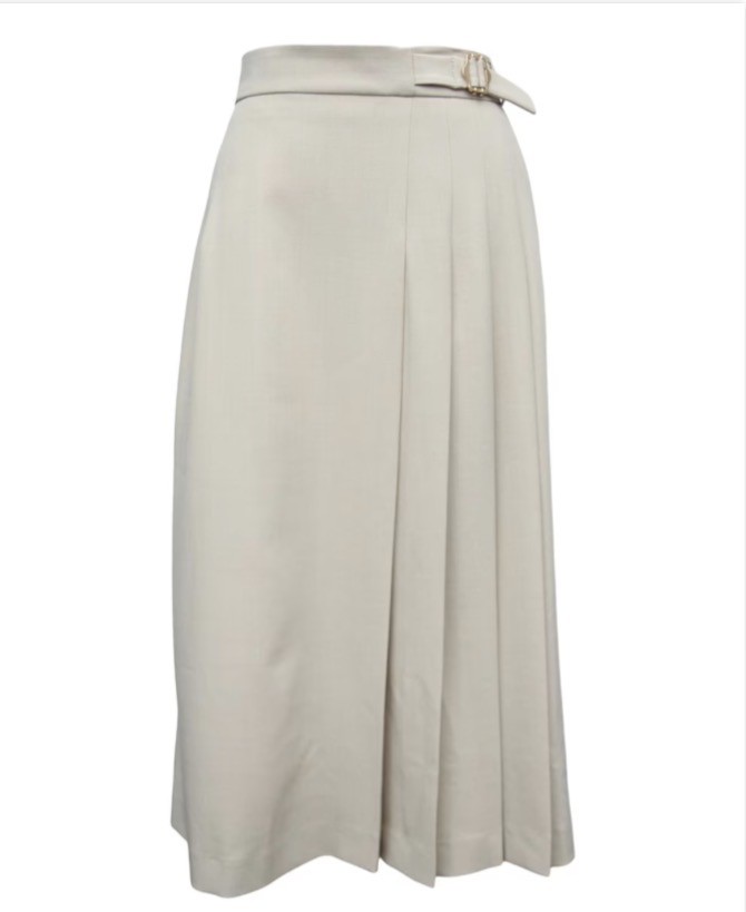 春のオフィスコーデにおすすめ🌼新作スカート