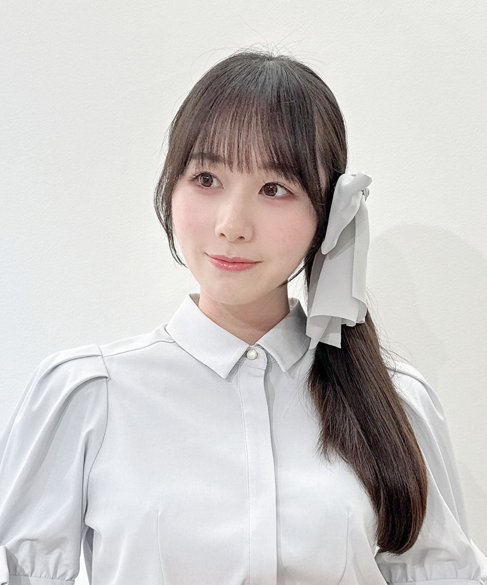 レディライクで存在感のあるラッフルリボンバレッタ。