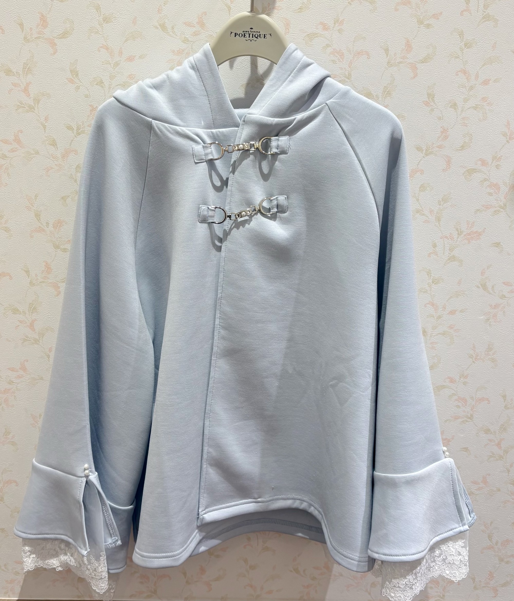 毎年大人気のポンチョが進化して登場!