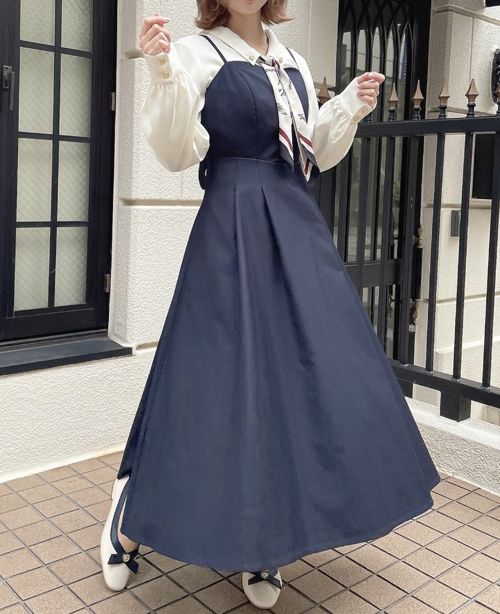 バックリボンが可愛いキャミワンピース♪