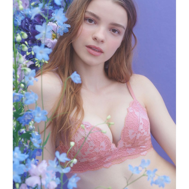 理想のスタイルが手に入るナイスバディブラより新色発売！